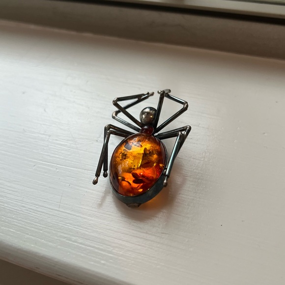 AUTHENTIC AMBER BROOCHE - Picture 2 of 7